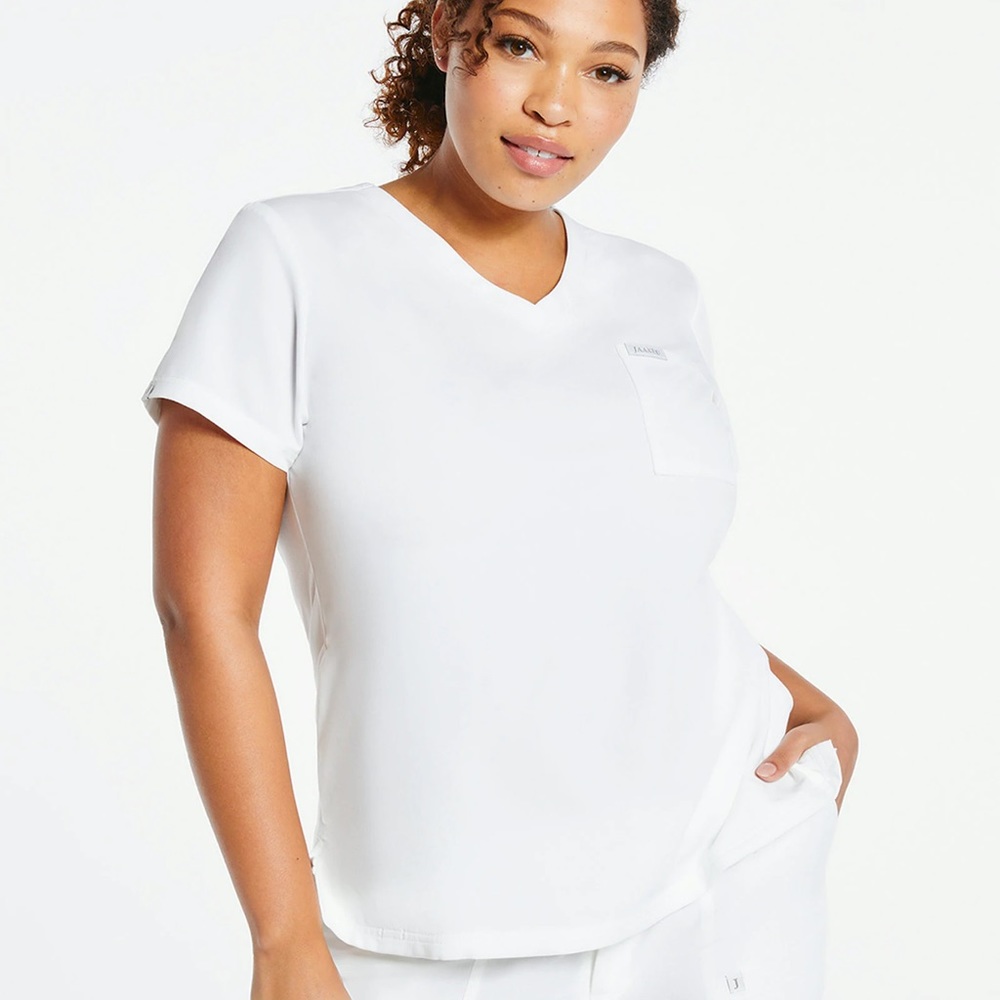 Jaanuu 3-pocket V Neck Scrub Top